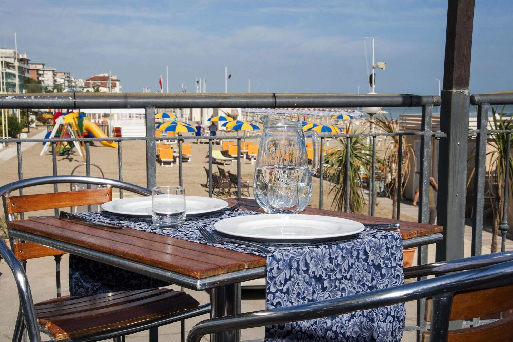 Hotel Strand Bellaria-Igea Marina Exterior photo